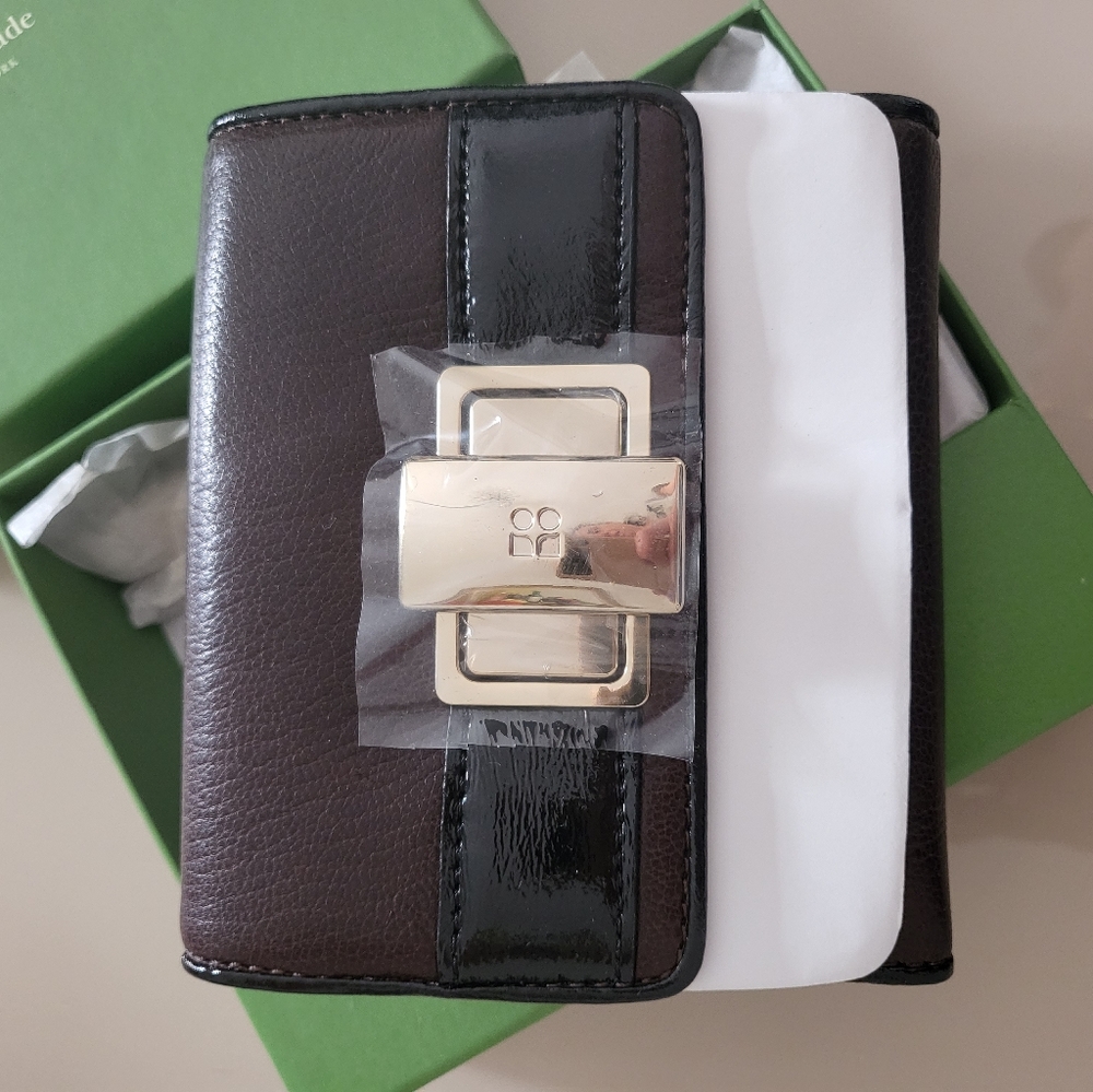 Kate Spade Wallet - Picture 3 of 8